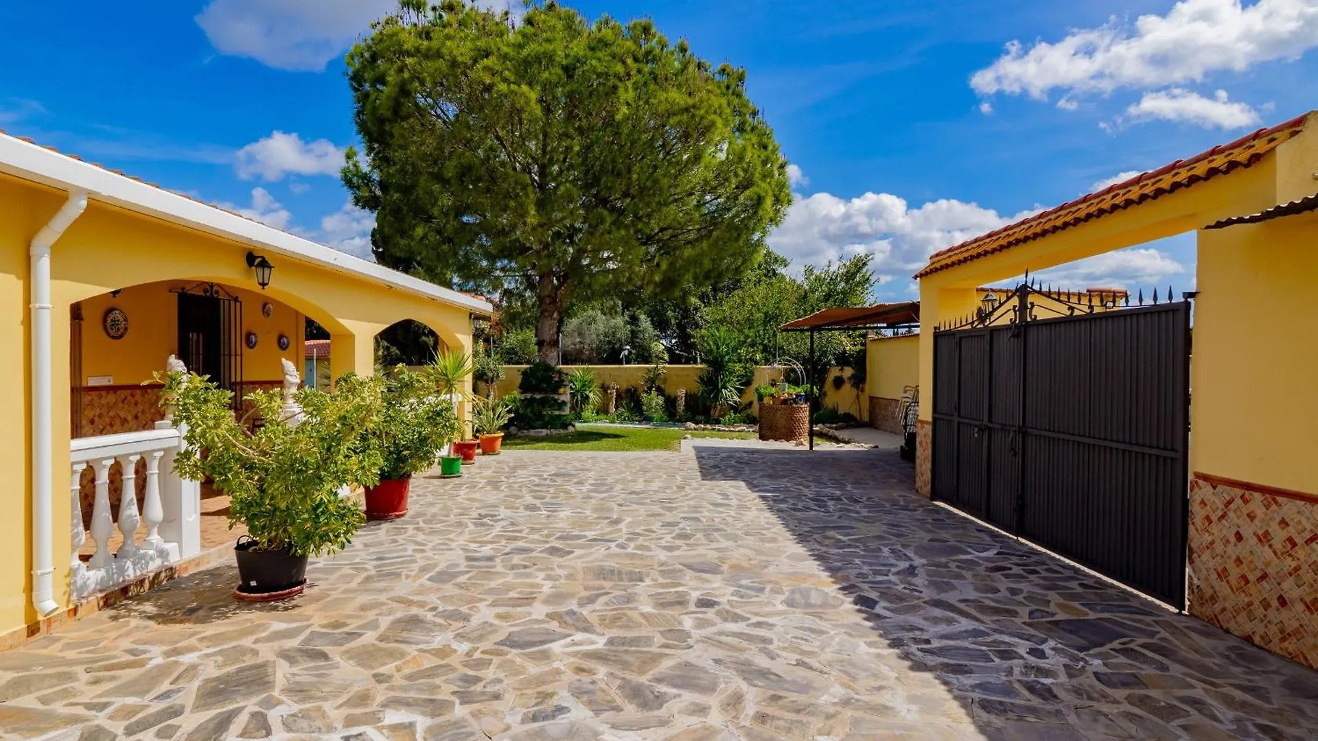 Cubo'S Finca Megan Alhaurín de la Torre 0*,  Ισπανία
