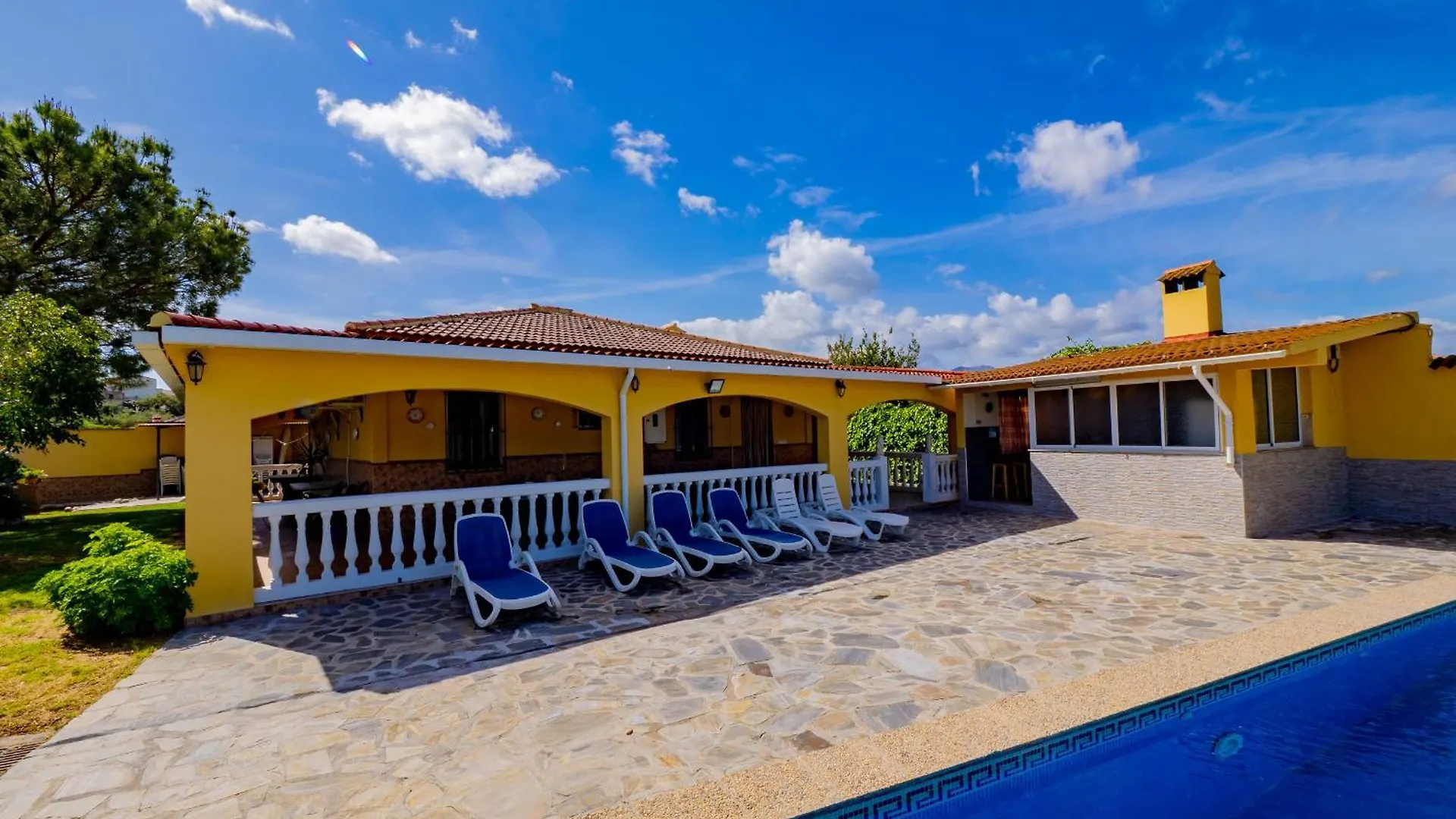 בית נופש Alhaurín de la Torre Cubo'S Finca Megan ספרד